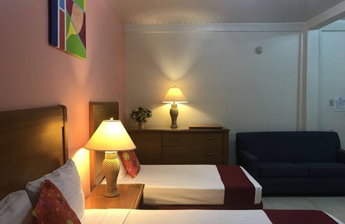 Philipsburg Hotel | Alicia's Inn
