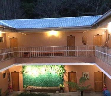 Fengshan Village Hotel | Alishan MinYue Hotel