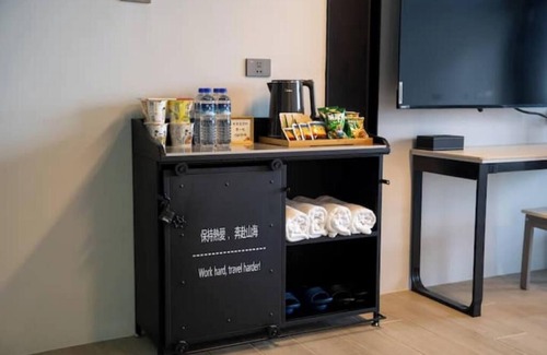 Alishan Apartment | Alishan See You Soon Mountain View Quad Room with Balcony