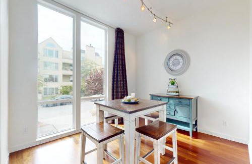 Alki House | Alki Majestic