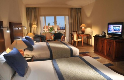 El Quseir House | All-Inclusive Coastal Stay | 4 Rooms, Dive Reefs, Pool, Dining Options & Games