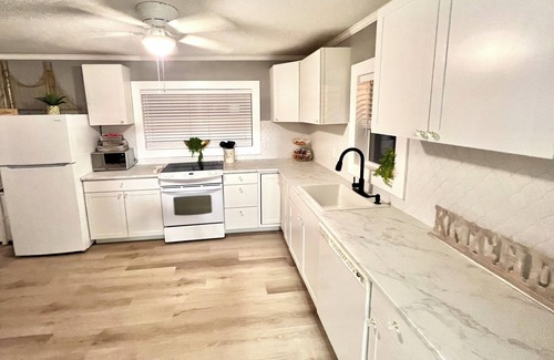 Ashdown House | All New APRIL 2024. Jettedtub, Sorry no pets or smoking. Downtown Ashdown AR