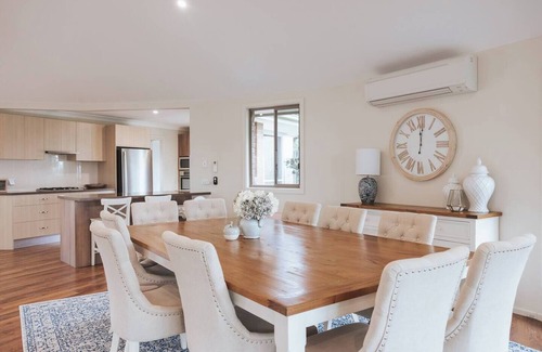 Mount Frome House | Allambie Poolside Elegance in Mudgee Countryside