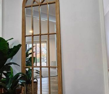 Hillvue House | Allawah Hideaway Tamworth