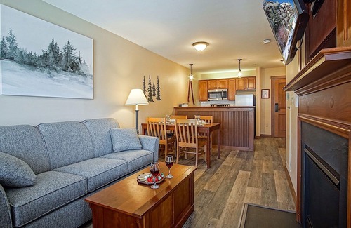 Snowshoe Condo | Allegheny Springs 305: 1 Bedroom, 1 Full Bath, Slope Side, Gas Fireplace