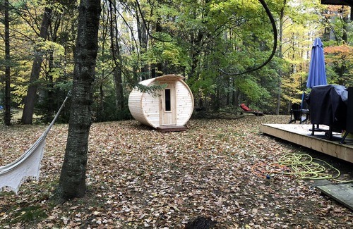 Wasaga Beach Cottage | Allenwood Beach Family Cottage