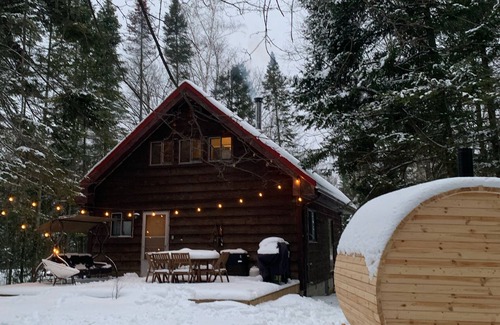 Wasaga Beach Cottage | Allenwood Beach Family Cottage