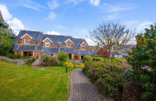 Fowey House | Allseasons - Two Bedroom House, Sleeps 4