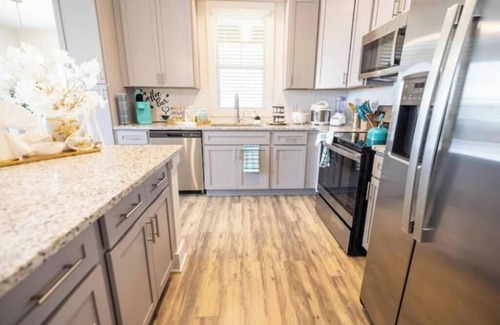 Hayes Apartment | Allstar Luxury Home LLC