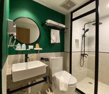 Tanjung Pinang Hotel | Alltrue Hotel Tanjungpinang Bintan