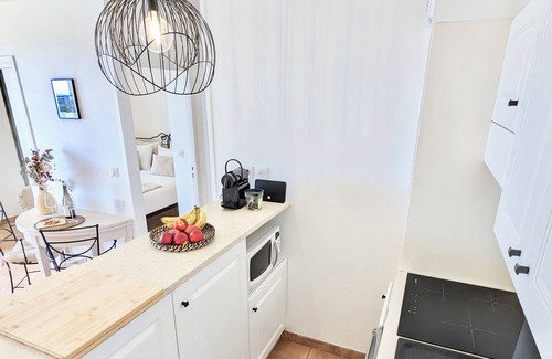 Saumane-de-Vaucluse Apartment | Allura Golf Appartement, au Coeur du Luberon, Belle Vue, Piscine