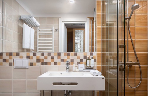 Chiscani Hotel | ALMA HEALTH & SPA RETREAT