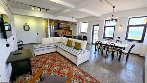 Cholpon-Ata Apartment | Alma Villa Guest House - Bosteri