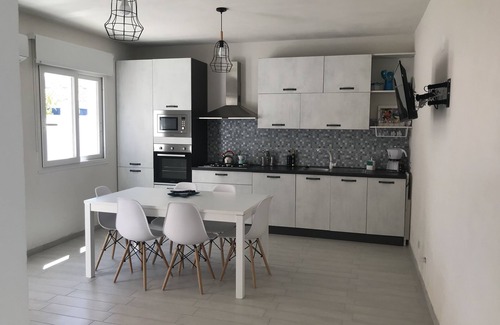 Reitani House | Almaga to experience the crystalline sea of Sicily as if you were at home.