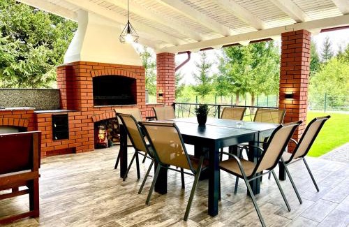 Avrig House | Almahaus