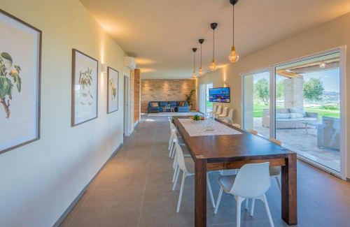 Tavullia Villa | Almifiole Holiday Home