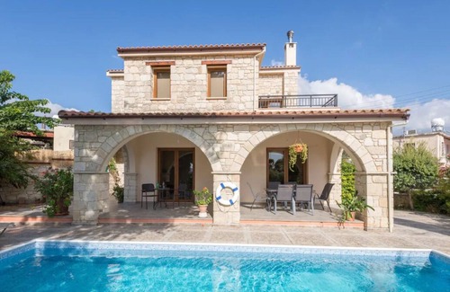 Simou Villa | Almond Grove Villa - Peaceful Retreat in Simou