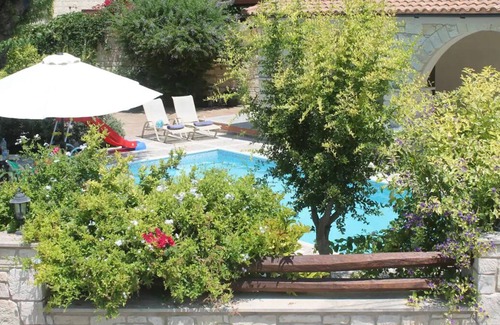 Simou Villa | Almond Grove Villa - Peaceful Retreat in Simou