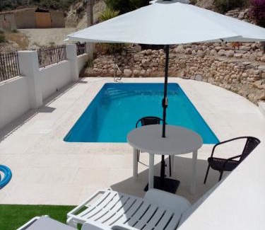 Los Alias Bed & Breakfast | Almond Reef Casa Rural