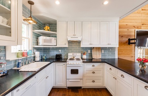 Garland House | Almost Heaven Cottage
