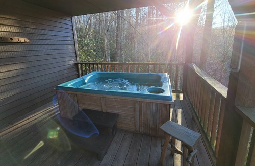Mill Ridge Cabin | "Almost Heaven" Mountain Retreat