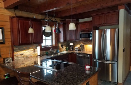 West Glacier Cabin | ALMOST NEW! HIKER'S CABIN in West Glacier