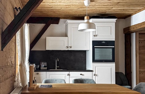 Navis Cabin | Almrose, Schneerose, Brunelle - Peer Alm