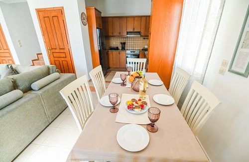Exopoli Villa | Aloe Villa Chania Crete Retreat and Relax Villa
