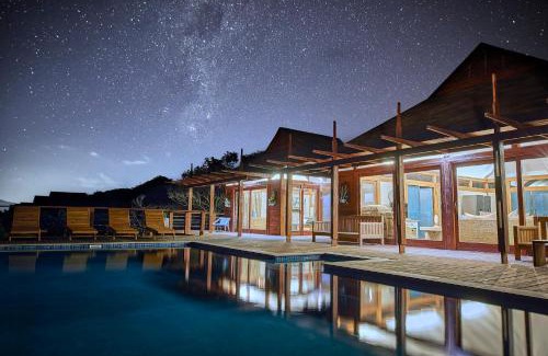 Zitundo Villa | Aloha 10 I 4Bed Villa with Stunning Sea View Pool