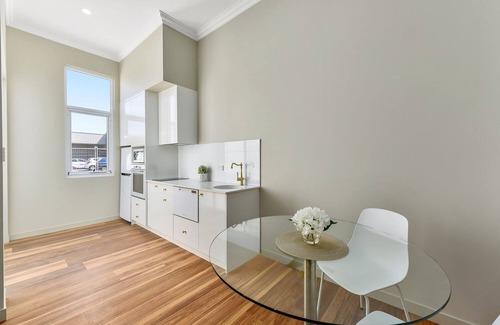 Mount Gambier House | Aloha Central Platinum Apartment 15