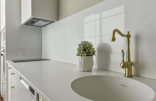 Mount Gambier House | Aloha Central Platinum Apartment 15