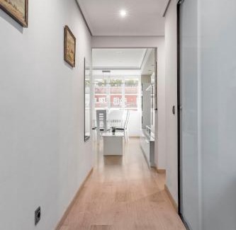 Ciudad Lineal Apartment | Alojamiento elegante y bien comunicado de corta duración no turístico