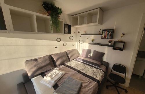 Puente de Vallecas Bed & Breakfast | Alojamiento ENTERO en Madrid, con ACCESO PRIVADO