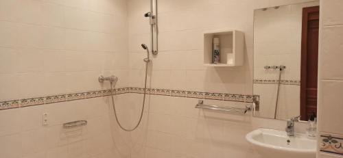 San Juan de Ortega Hotel | Alojamiento Rural La Henera