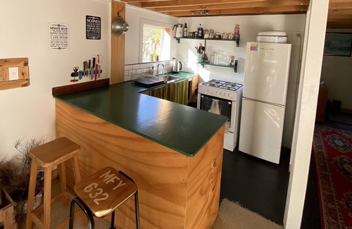 Kairuru Cabin | Alpacas Off Grid - Eco Cabin