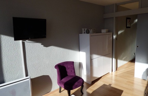 Cognet Apartment | Alpe d'Huez, cosy, south-facing studio with view, at the foot of the slopes