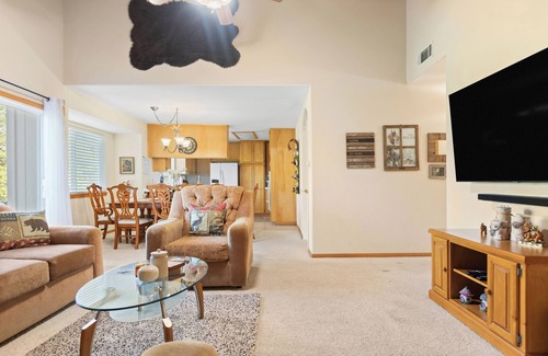 Lake Arrowhead House | Alpen Drive by AvantStay | Alpine Retreat w/Private Deck, Views, Outdoor Dining