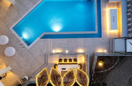 Xiro Chorio Villa | Alpha Estate & Spa