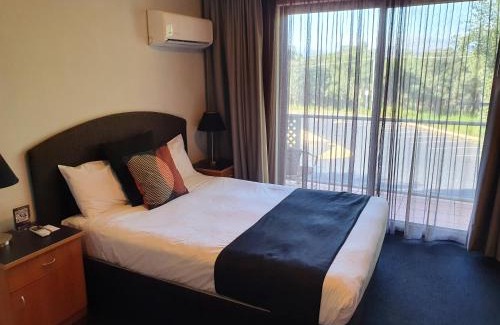 Greenway Hotel | Alpha Hotel Canberra