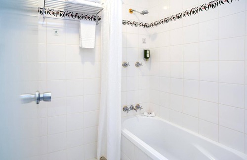 Greenway Hotel | Alpha Hotel Canberra