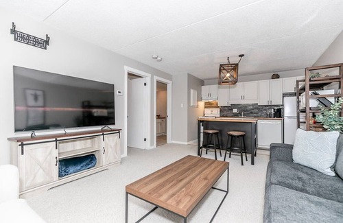 Collingwood Condo | Alpine Cove - Condo in Collingwood - Sleeps 6