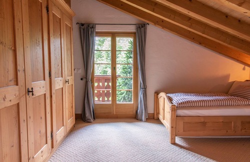 Ormont-Dessus Ski Chalet | Alpine Elegance: 5 Bedroom Family Chalet, Just Moments from Glacier 3000
