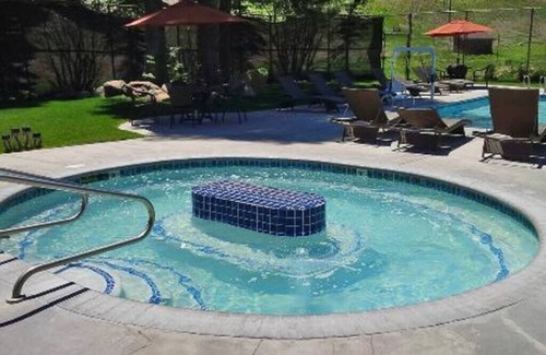 Tahoe Woods Condo | Alpine Escape (Room), near lake & ski