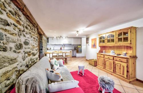 Antagnod Apartment | Alpine Essence, typical mountain style apartment CIR AYAS0036