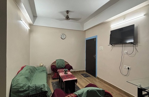 Sualkuchi Apartment | ALPINE HOMESTAY 2-bedroom apartment in lovely Guwahati with WiFi, AC