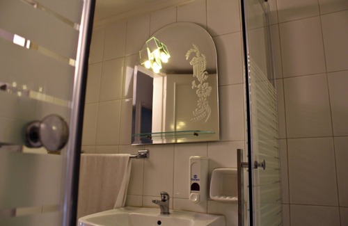 Duhur ash Shuwayr Hotel | Alpine hotel