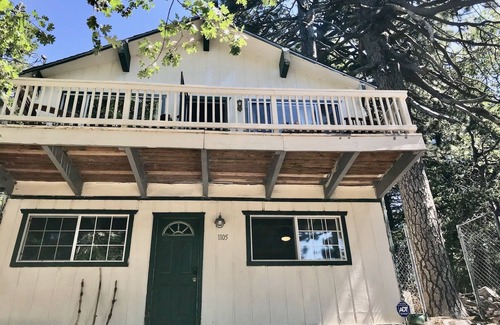 Twin Peaks Ski Chalet | Alpine Mountain Chalet