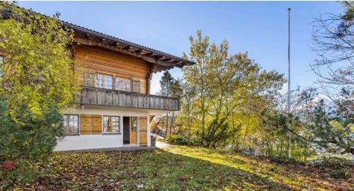 Reichenbach im Kandertal Apartment | Alpine View Chalet Private Garden & Lake Views