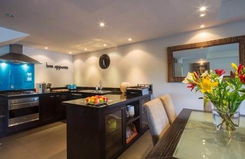 Queenstown House | Alpine Village Lakefront Apartment