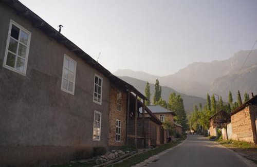 Arslanbob House | Alpinist Homestay